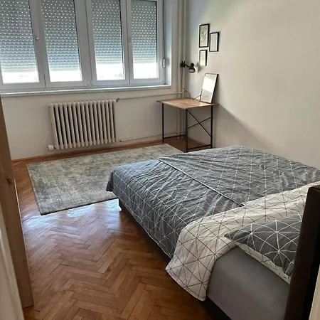 Cornerapartmentbl *